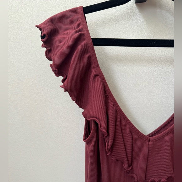 Aritzia Wilfred Ruffled Bodysuit in a size M. Color is burgundy. - Picture 3 of 5
